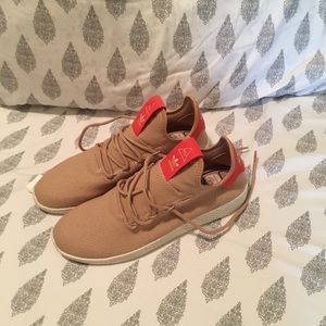 x Pharrell Williams Tennis Hu Sneaker